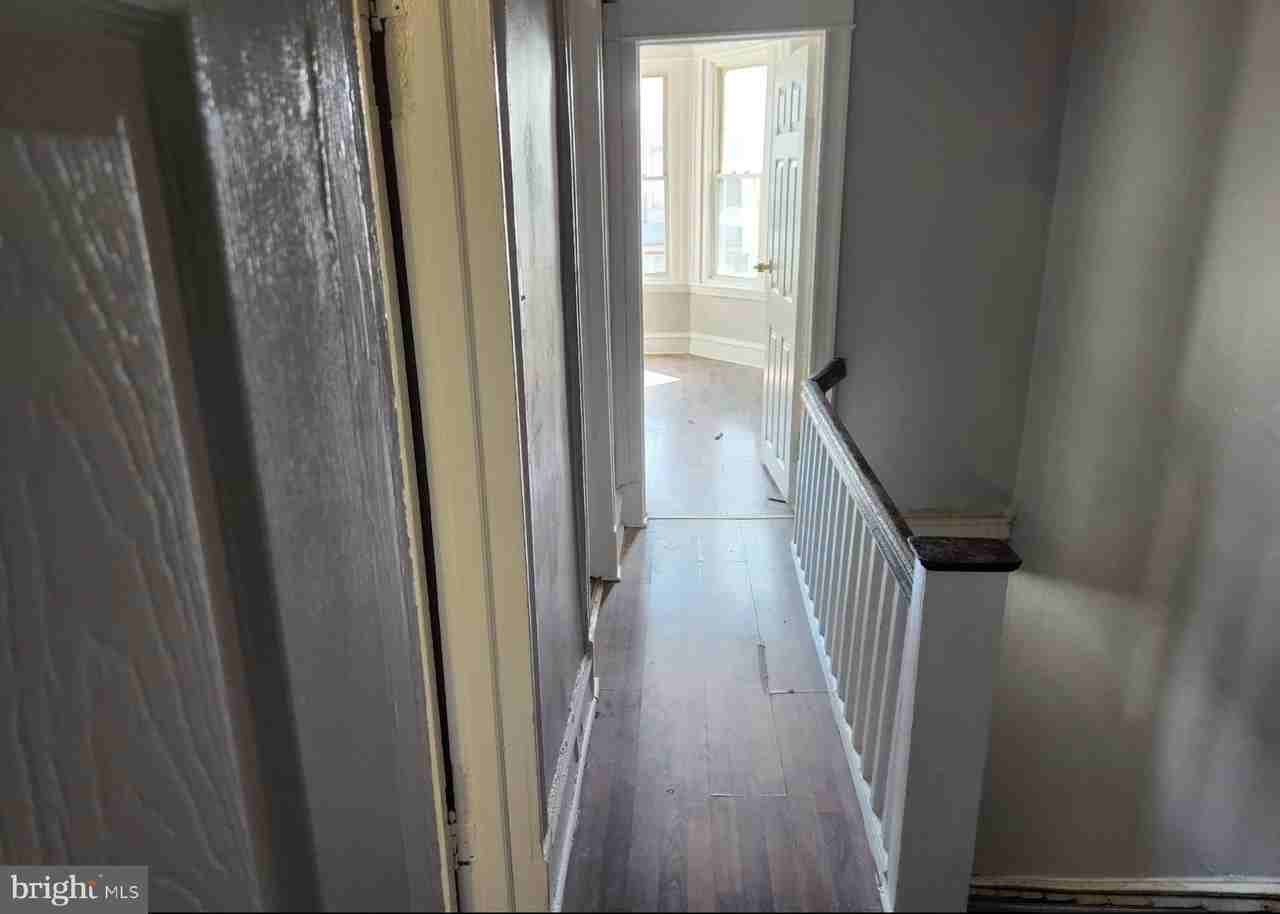 1942 S Ithan St - Photo 5 of 9
