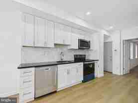 3629 Warren St - Photo 1 of 1