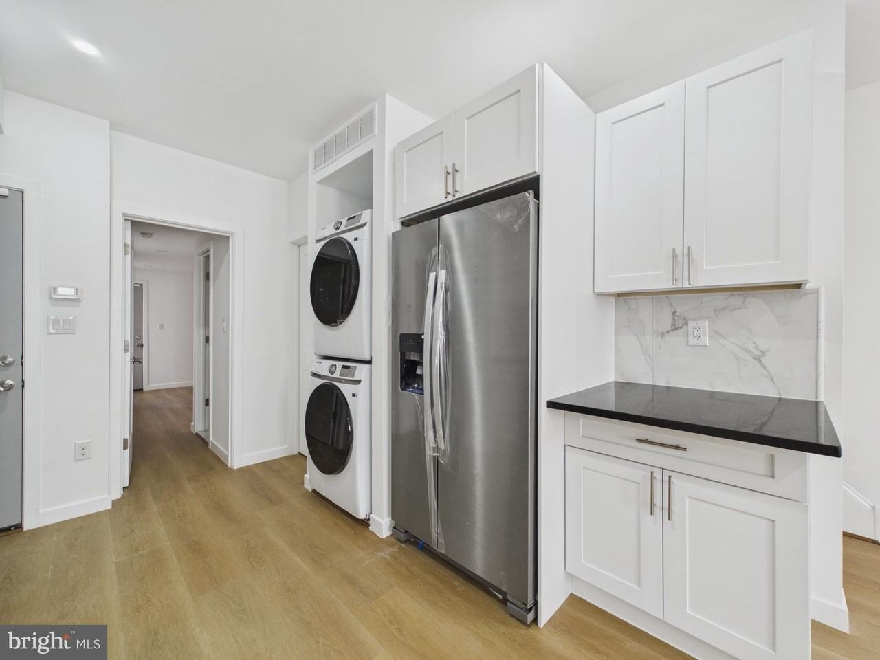 3629 Warren St - Photo 3 of 17