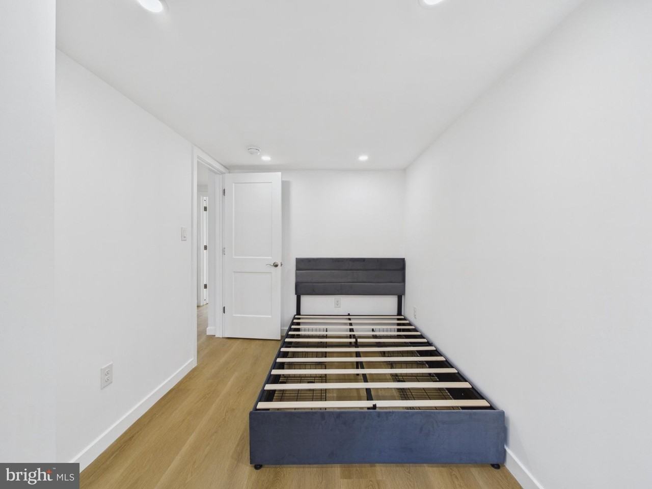 3629 Warren St - Photo 7 of 17