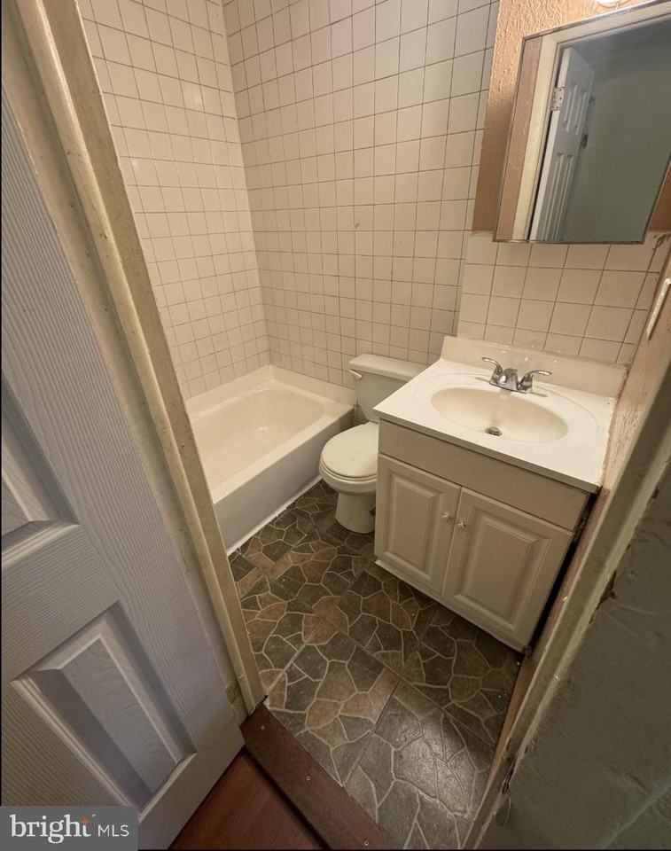 2148 N Newkirk St - Photo 2 of 8