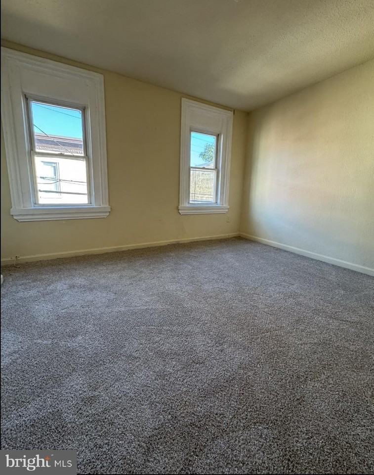 2148 N Newkirk St - Photo 7 of 8