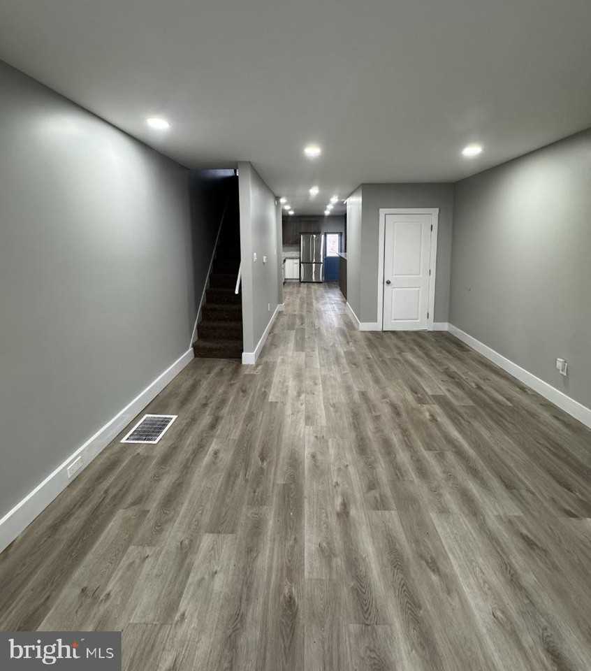 2943 Wharton St - Photo 2 of 9