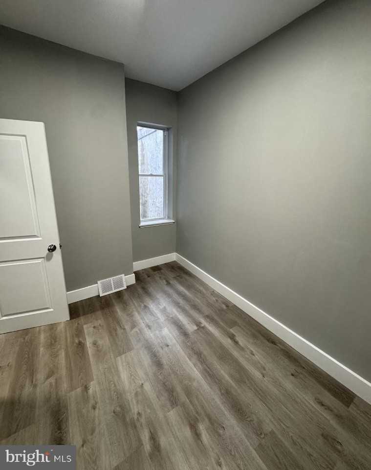 2943 Wharton St - Photo 7 of 9