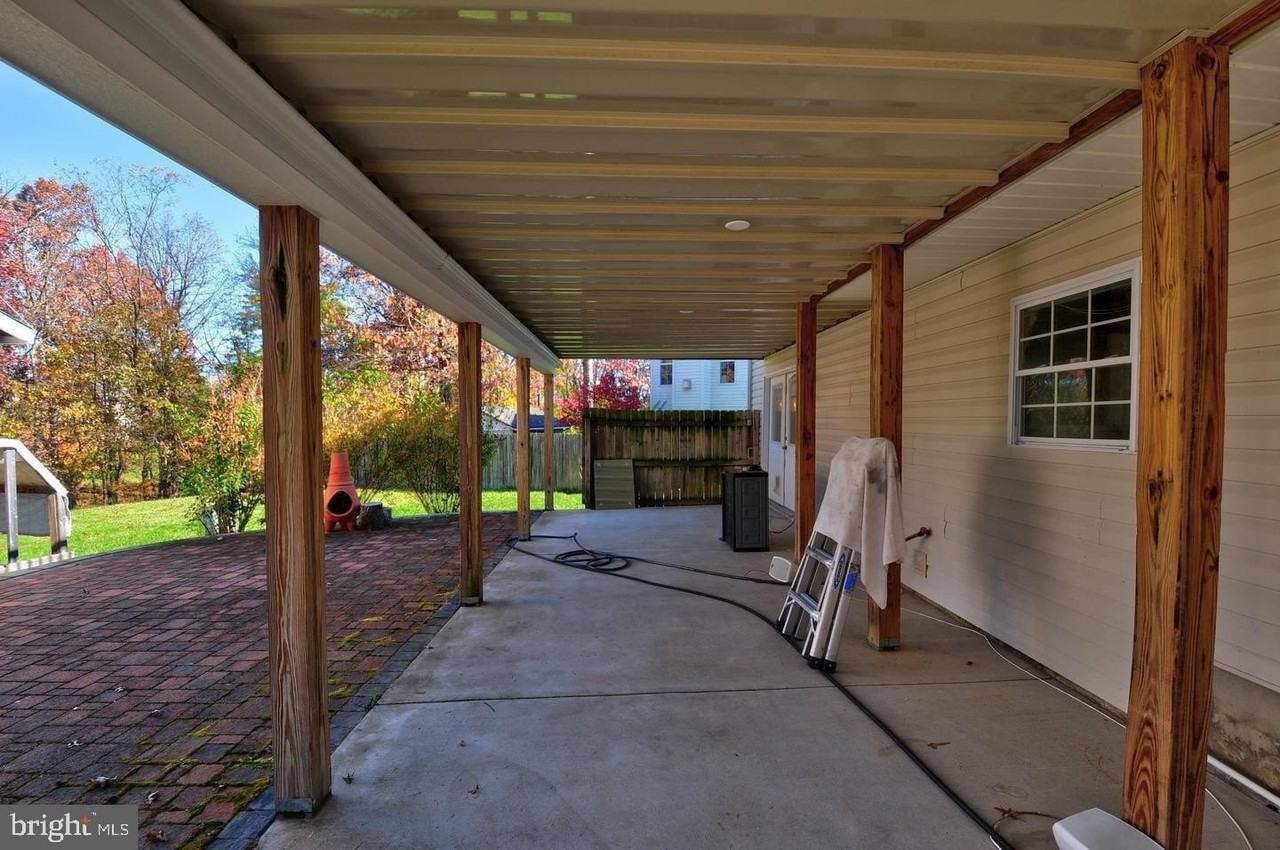 121 Deer Hill Ct - Photo 5 of 20