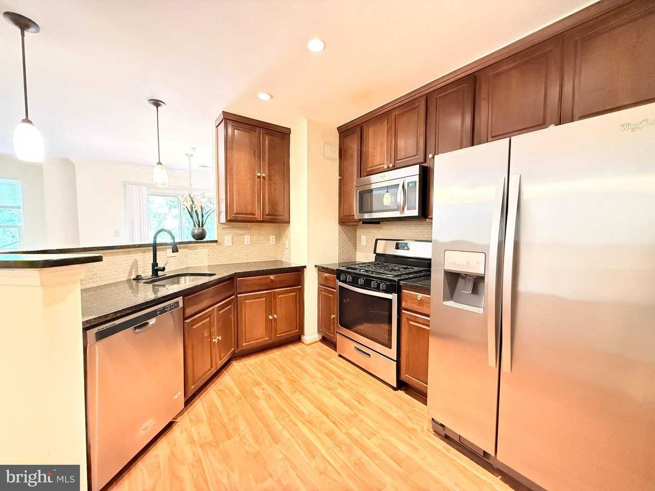 12823 Fair Briar Ln - Photo 2 of 20