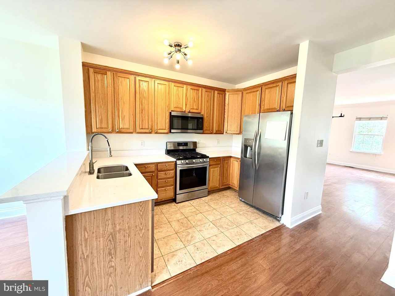 2010 Capstone Cir - Photo 7 of 16