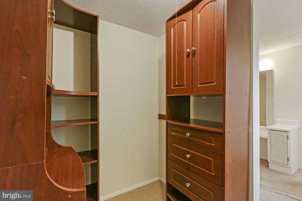 9404 Mirror Pond Dr - Photo 5 of 29