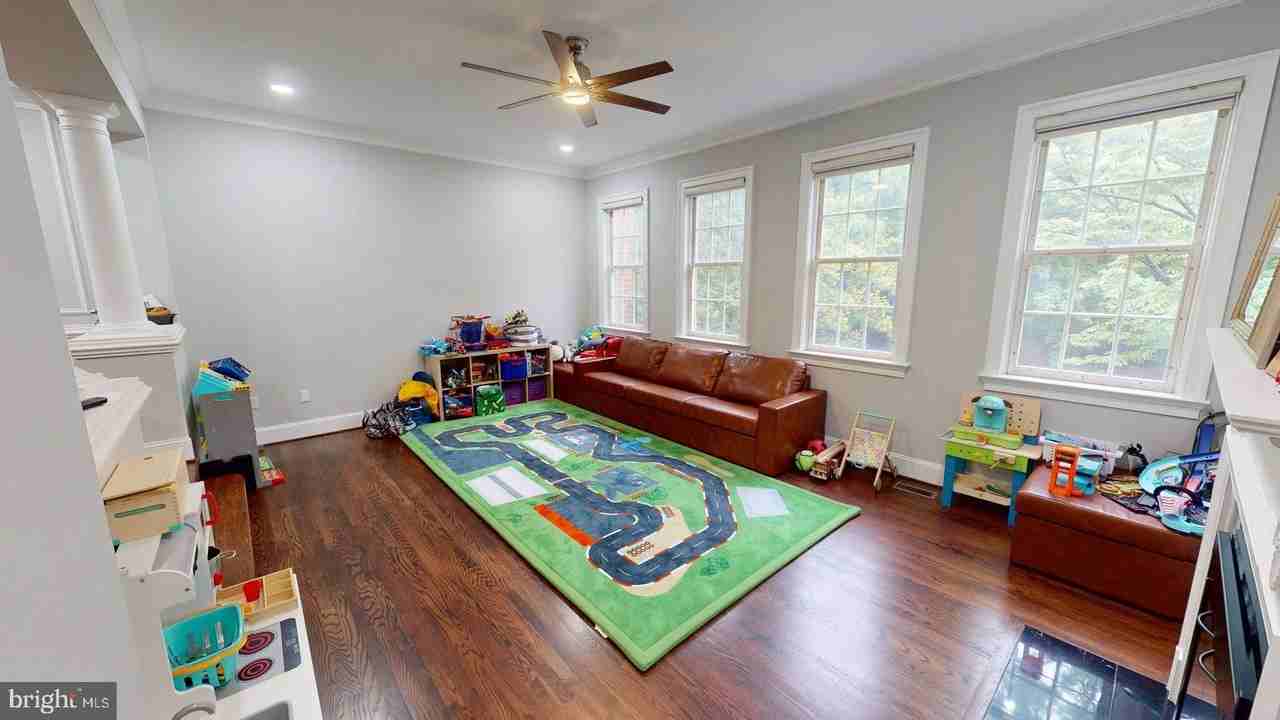 2007 Mayfair Mclean Ct - Photo 3 of 34