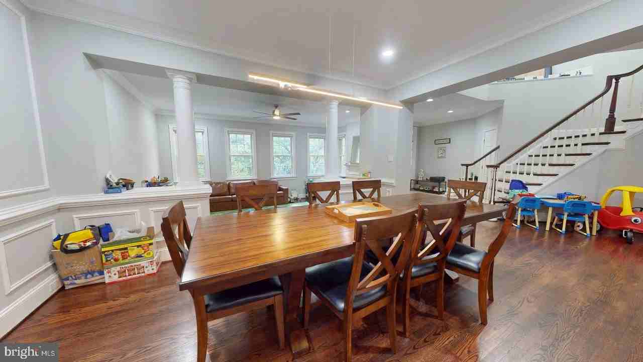 2007 Mayfair Mclean Ct - Photo 6 of 34