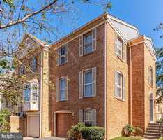featured image of 4216 Fox Lake Dr