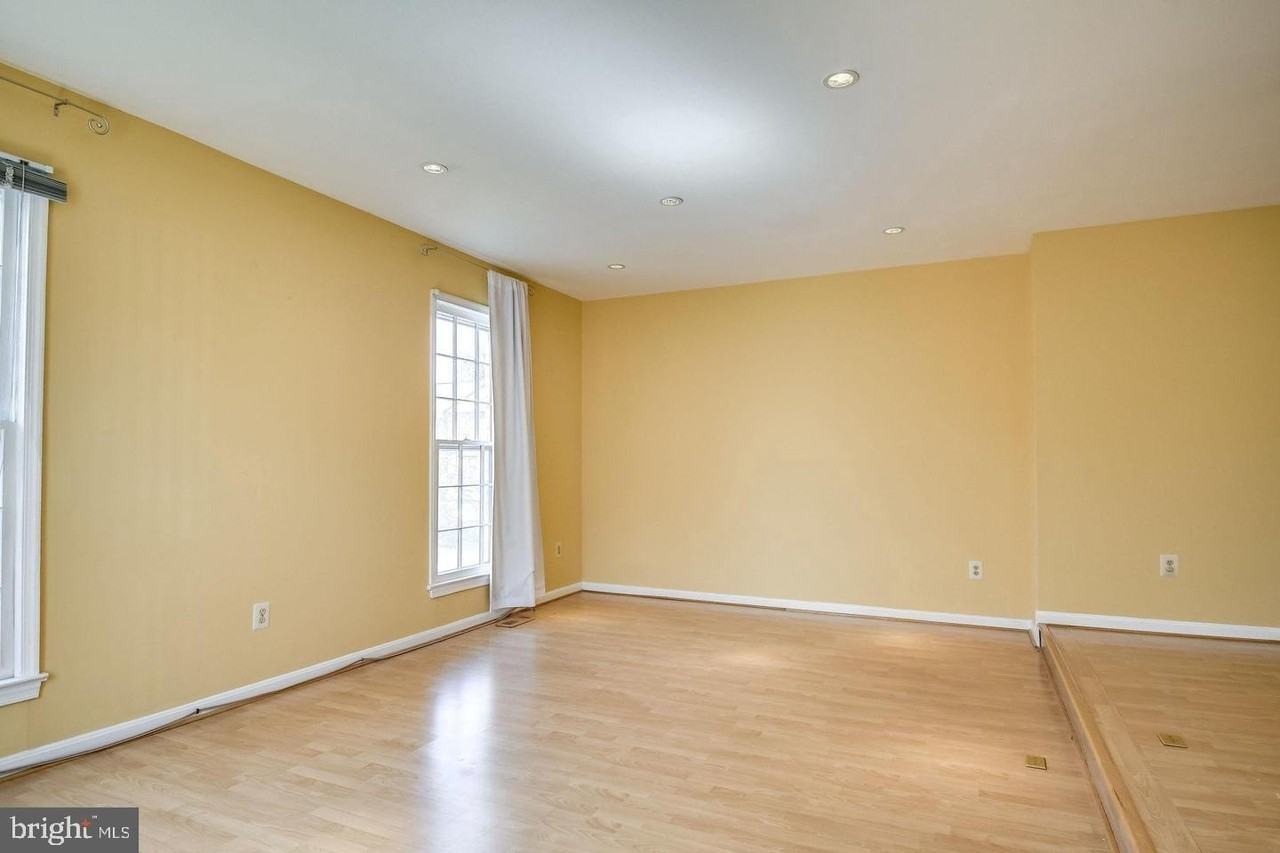 4216 Fox Lake Dr - Photo 4 of 26