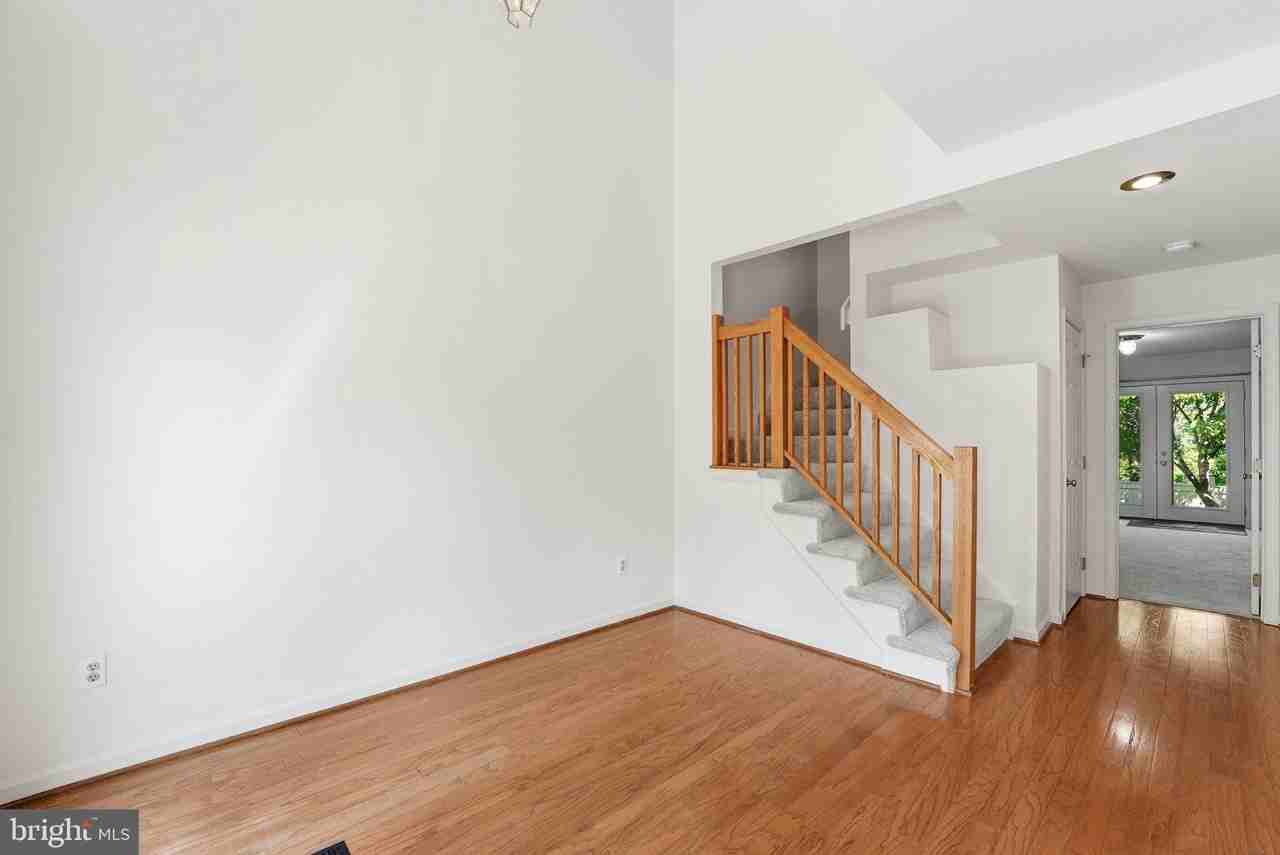 2709 Baronhurst Dr - Photo 3 of 26