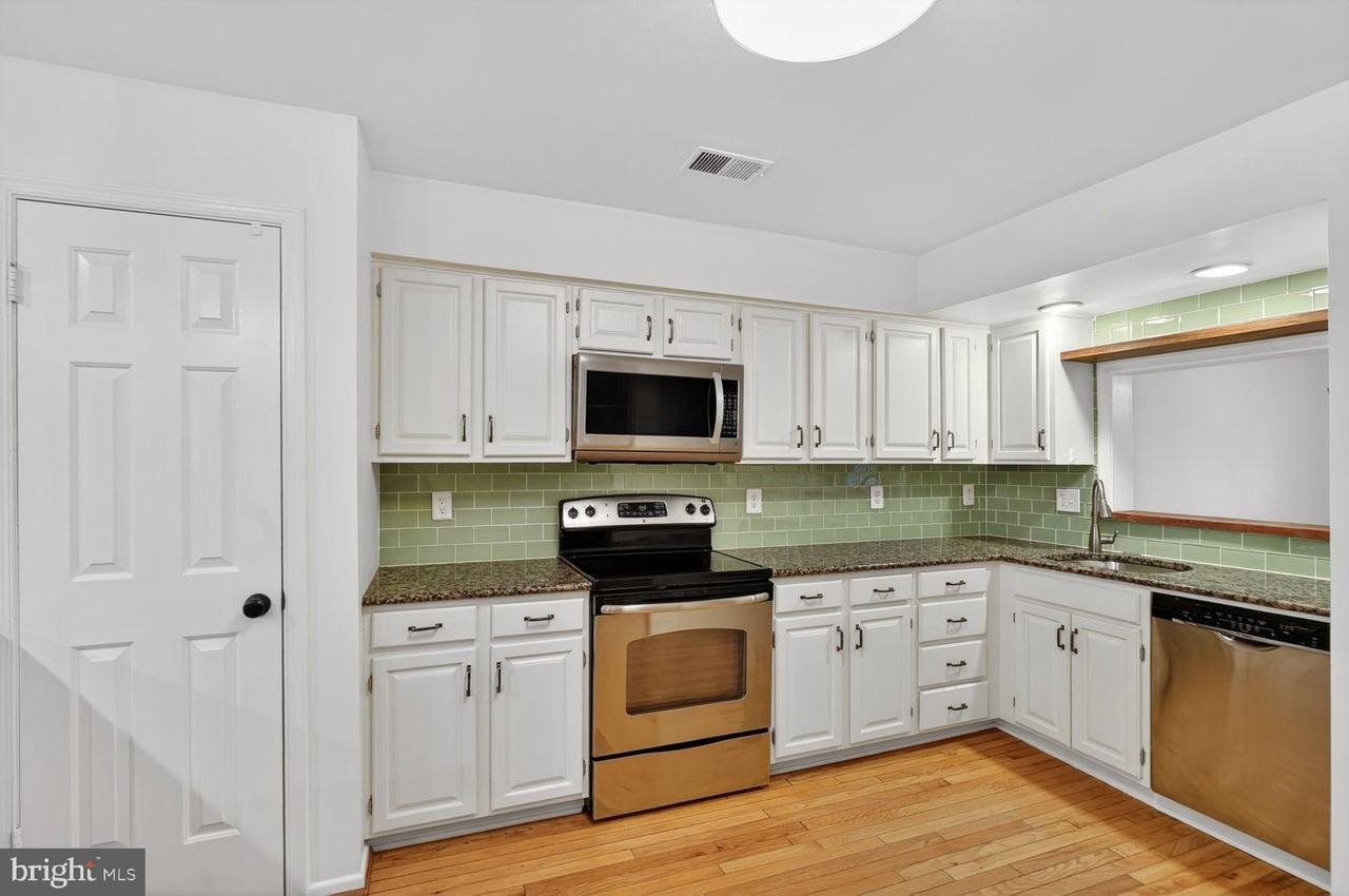 12564 Garland Tree Ct - Photo 7 of 26