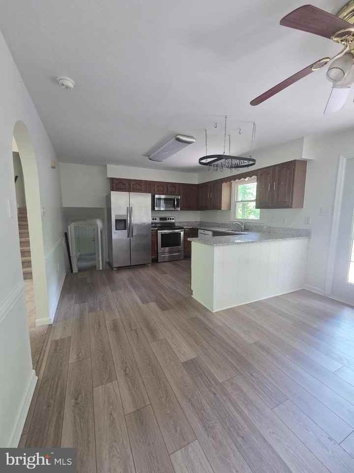104 Crutchfield Cir - Photo 3 of 19