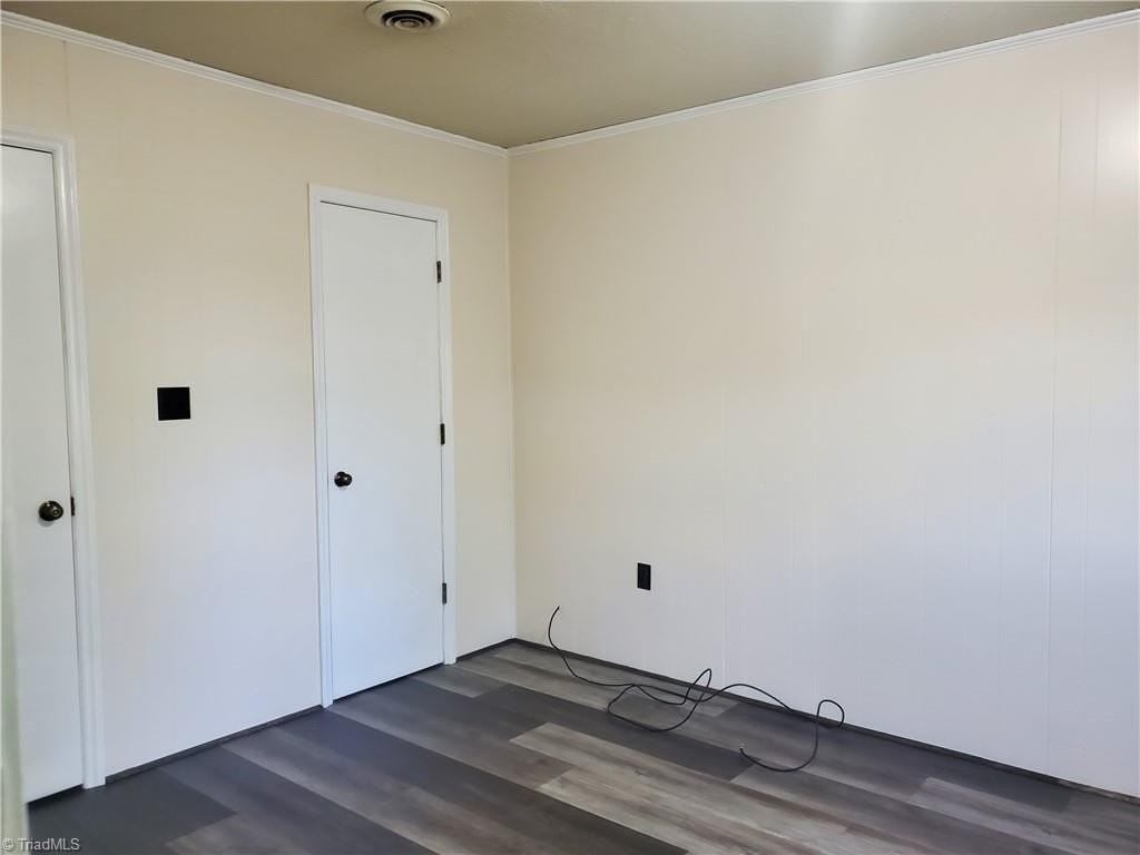 619 Creed St #E - Photo 3 of 7