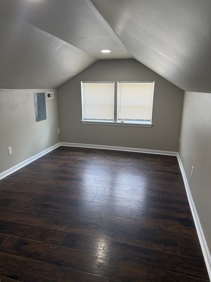 1175 S Ocoee St #3 - Photo 7 of 9