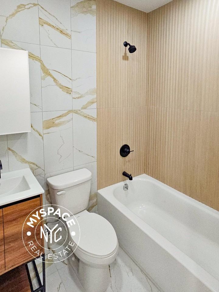638 Lafayette Ave #2A - Photo 5 of 13