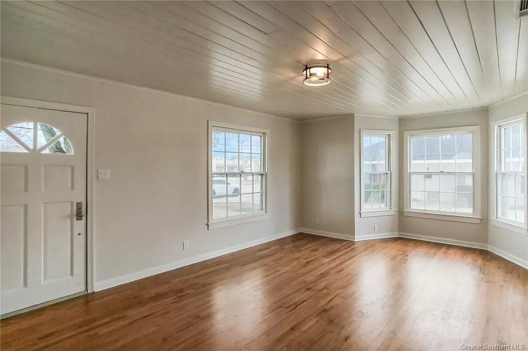 3809 Common St #1 - Photo 3 of 19