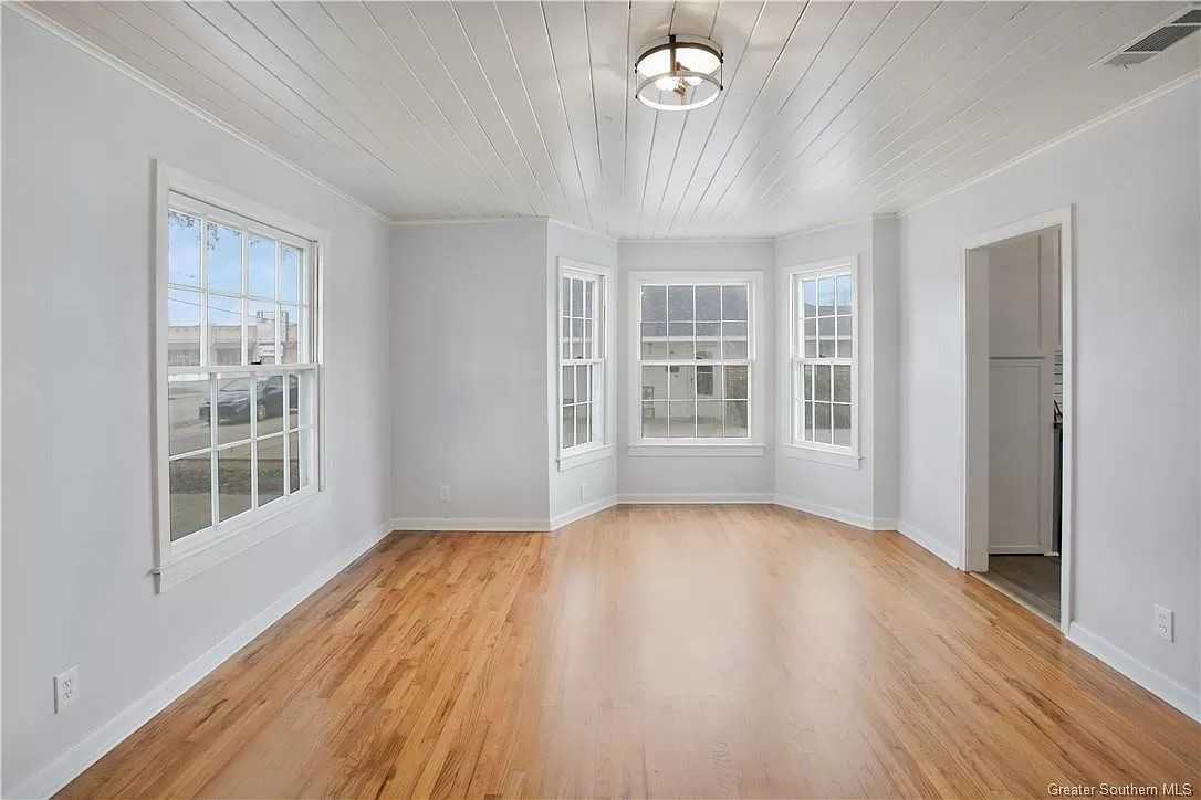 3809 Common St #1 - Photo 4 of 19