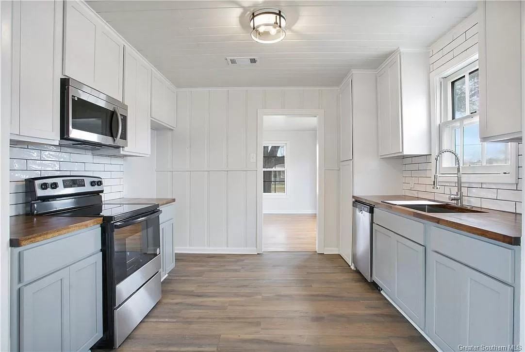 3809 Common St #1 - Photo 6 of 19