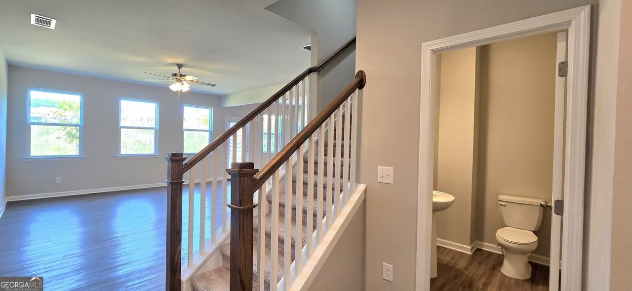 14 Sepia Oak Dr - Photo 7 of 43