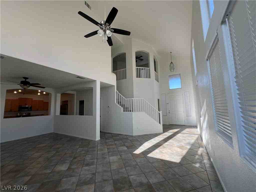 7204 Buglehorn St - Photo 5 of 30