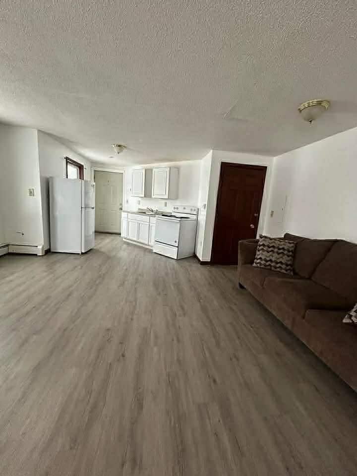 89 Emerson St Apt 1r #1R - Photo 3 of 5