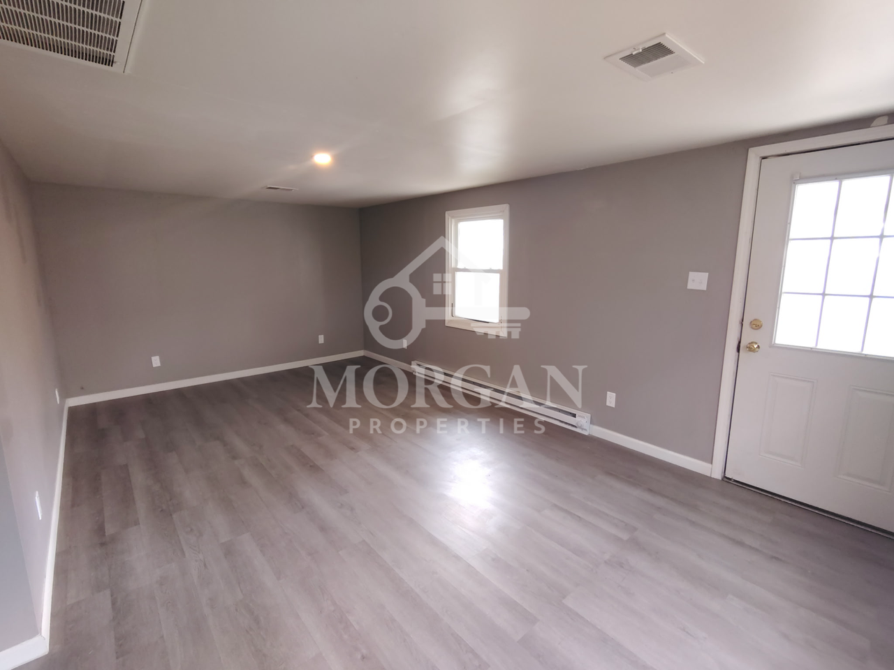 421 E South D St - Photo 2 of 5