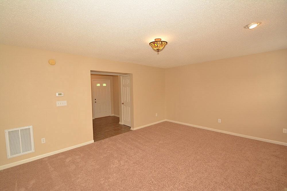 11960 Locus Ln - Photo 5 of 30