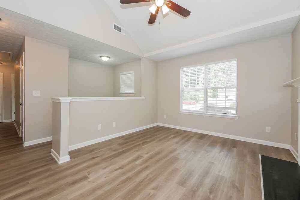 2096 Dylan Ct - Photo 4 of 17