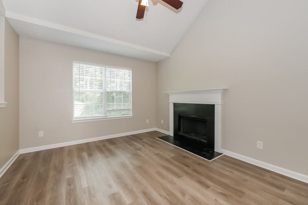 2096 Dylan Ct - Photo 7 of 17