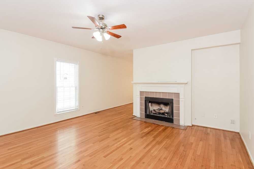 4118 Huntcliff Dr - Photo 6 of 18