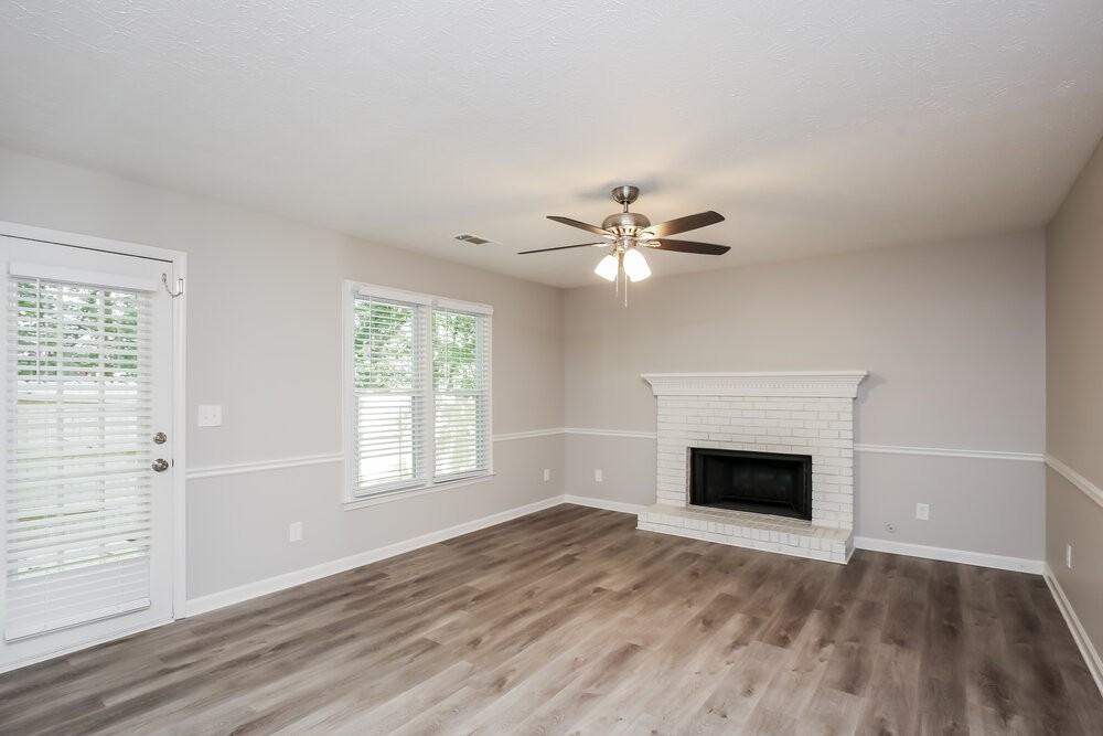 1448 Christiana Dr - Photo 4 of 17