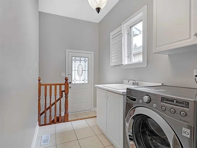 1885 Fairport Rd - Photo 6 of 6