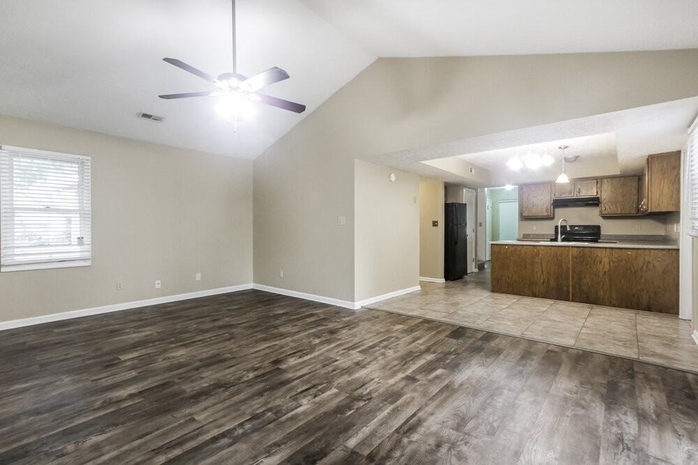 1112 Delray Dr - Photo 5 of 25
