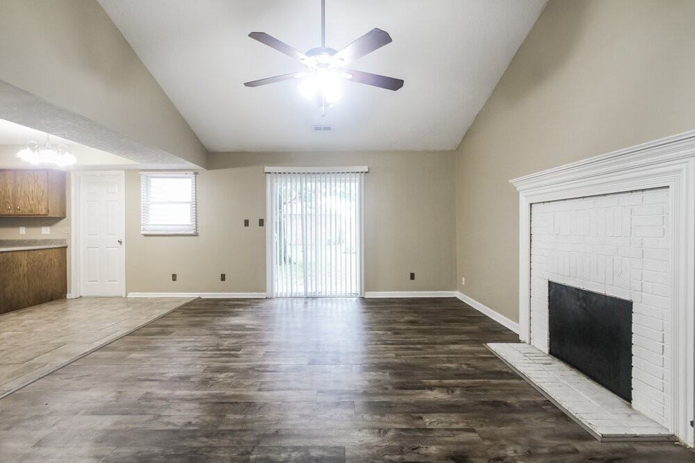 1112 Delray Dr - Photo 6 of 25