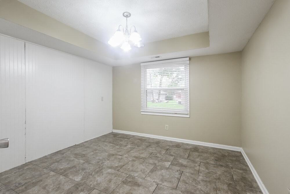 1112 Delray Dr - Photo 7 of 25