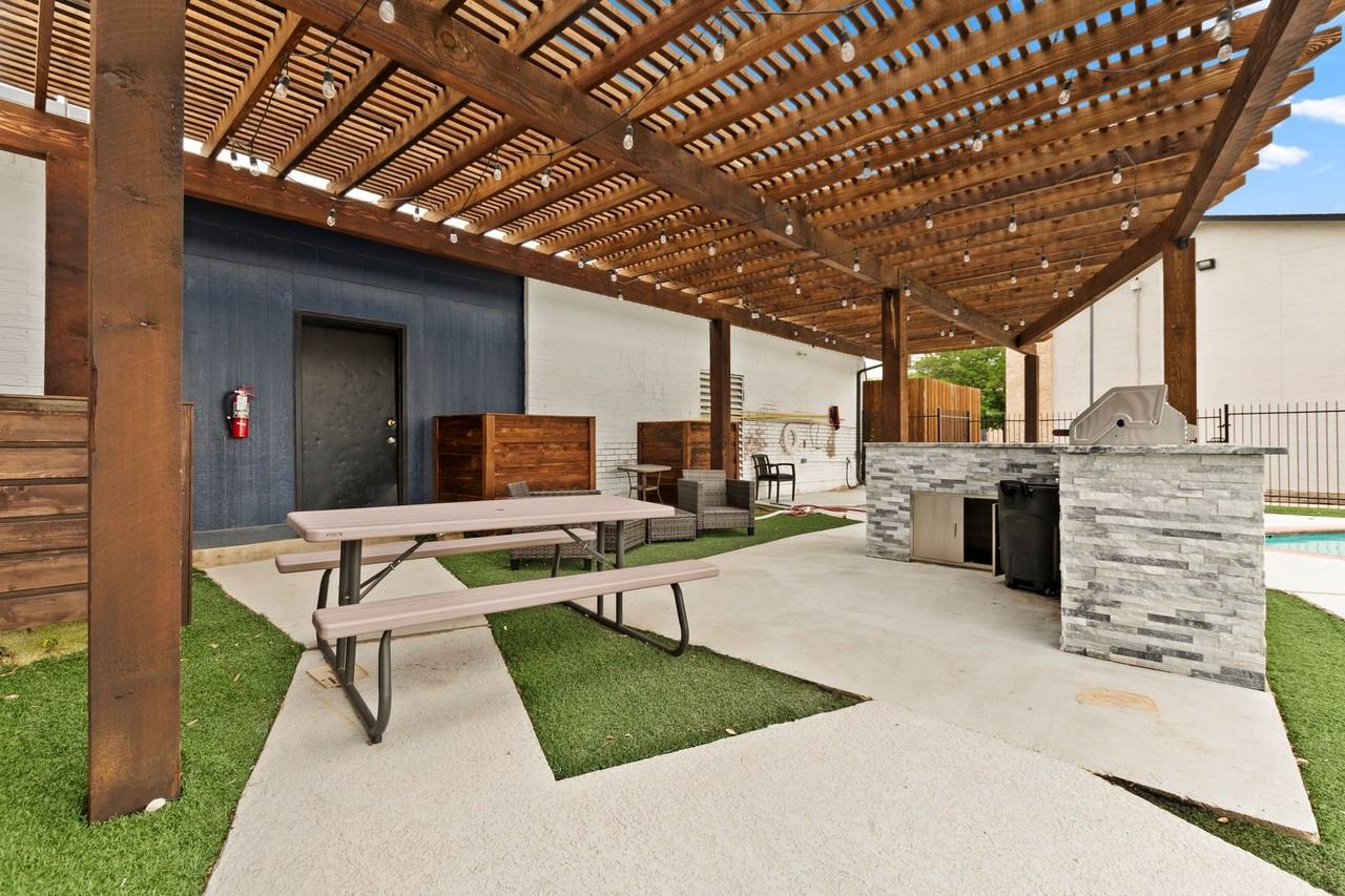 The Village Residences - Photo 5 of 50
