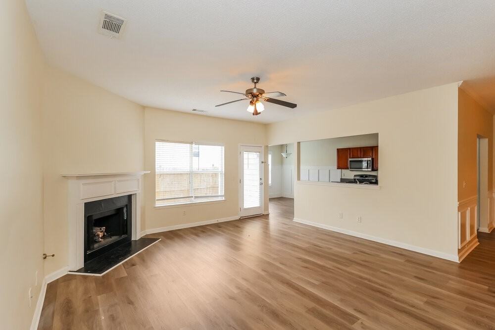 182 Seabreeze Ct - Photo 5 of 17