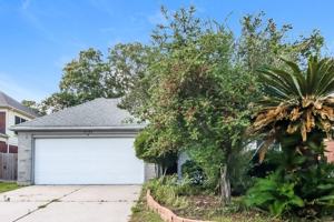 featured image of 7131 Maple Walk Dr