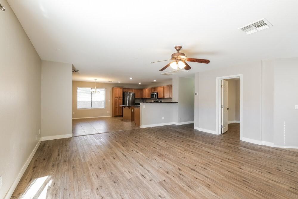 2029 W Allens Peak Dr - Photo 5 of 16