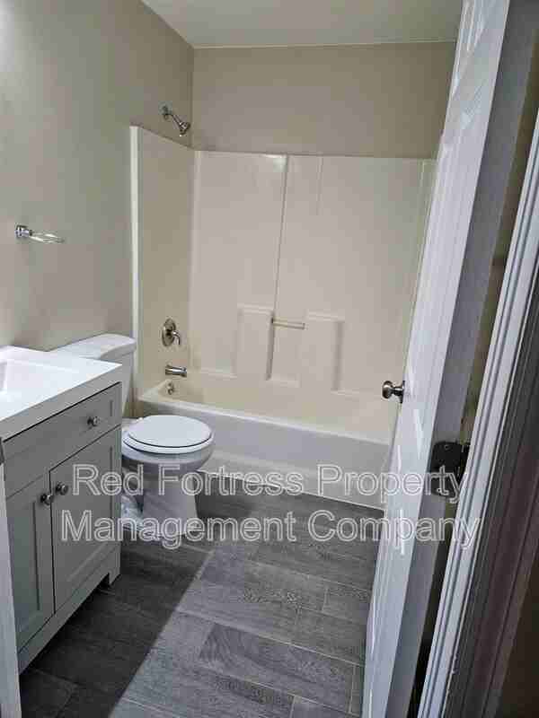 4512 Leonard Blvd S - Photo 6 of 8