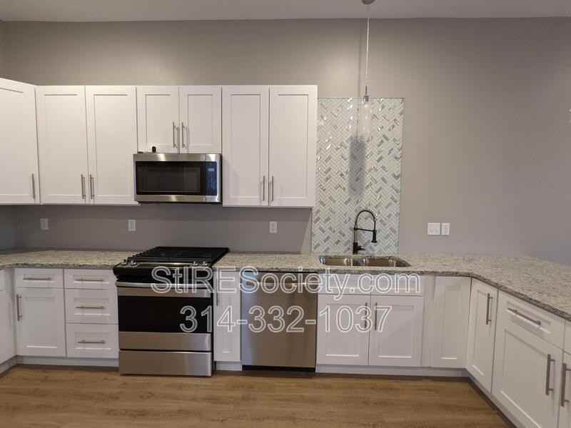 2206 Blendon Pl - Photo 4 of 24