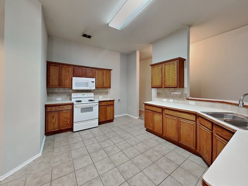 1444 Mountain Air Trl - Photo 4 of 18
