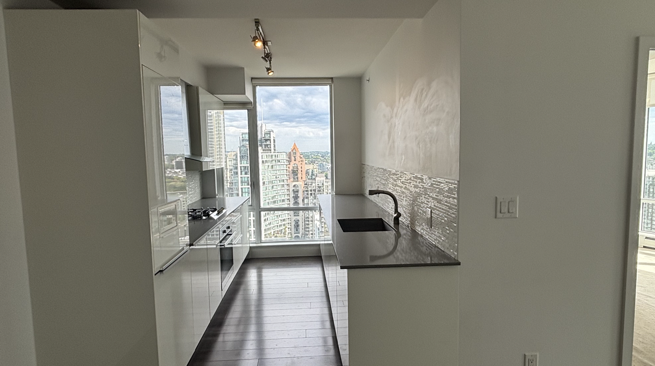 1283 Howe Street #3006 - Photo 6 of 10
