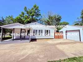 featured image of 138 W Warren St #1