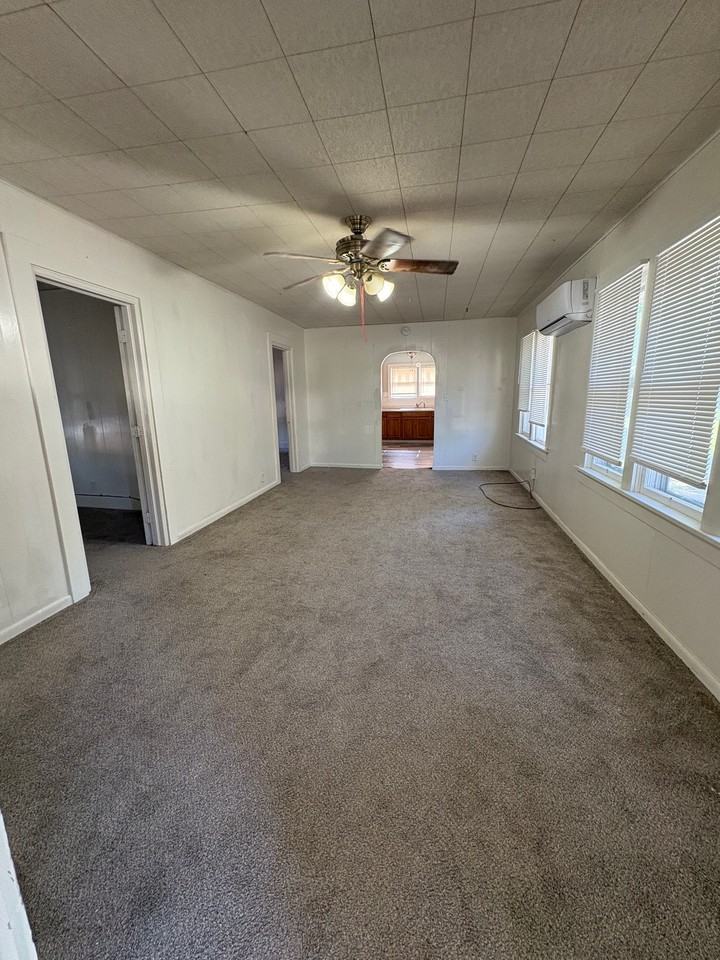 702 S Emporia St #1 - Photo 3 of 9