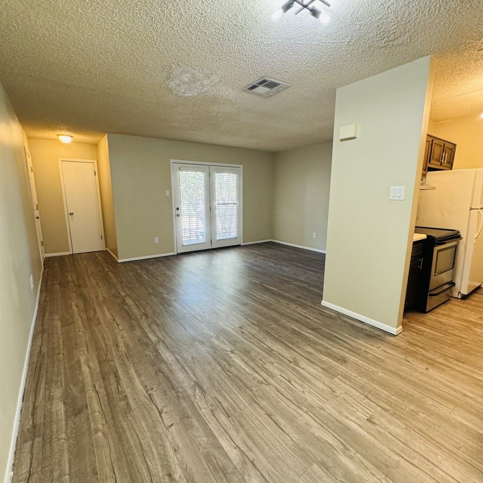 6800 Camden Ln - Photo 4 of 12