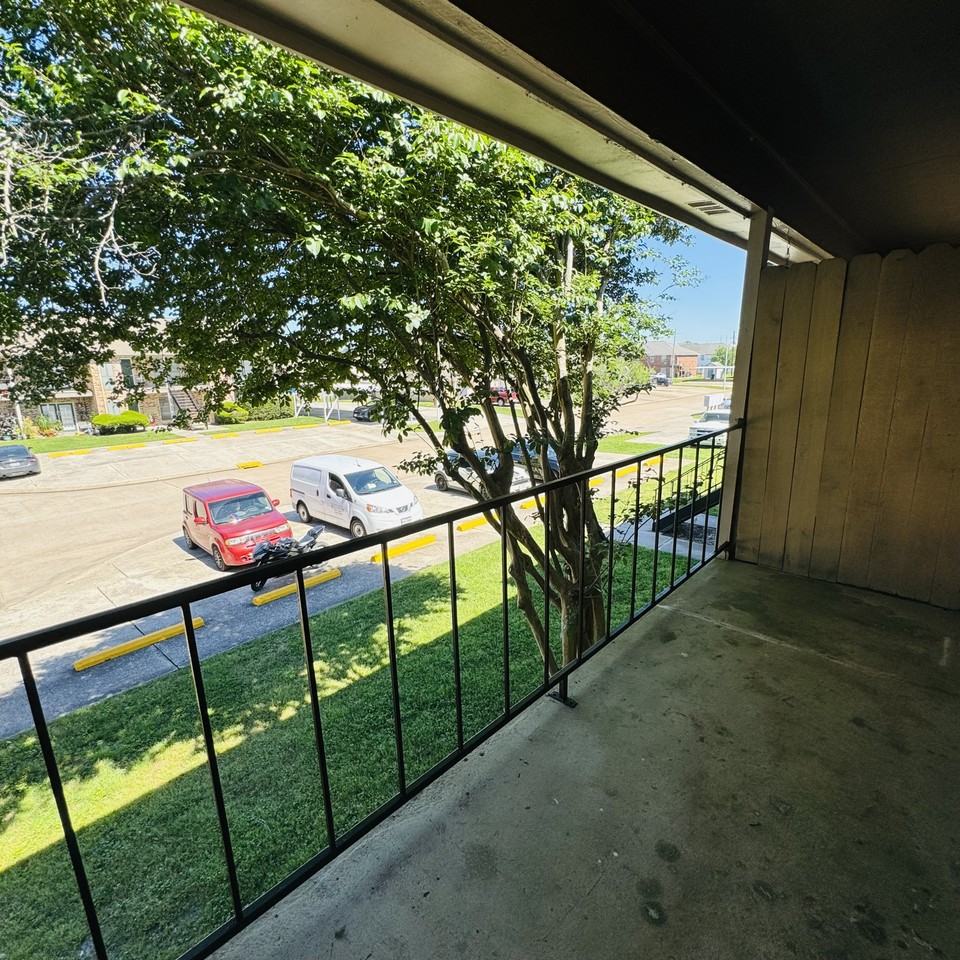 6800 Camden Ln - Photo 5 of 12